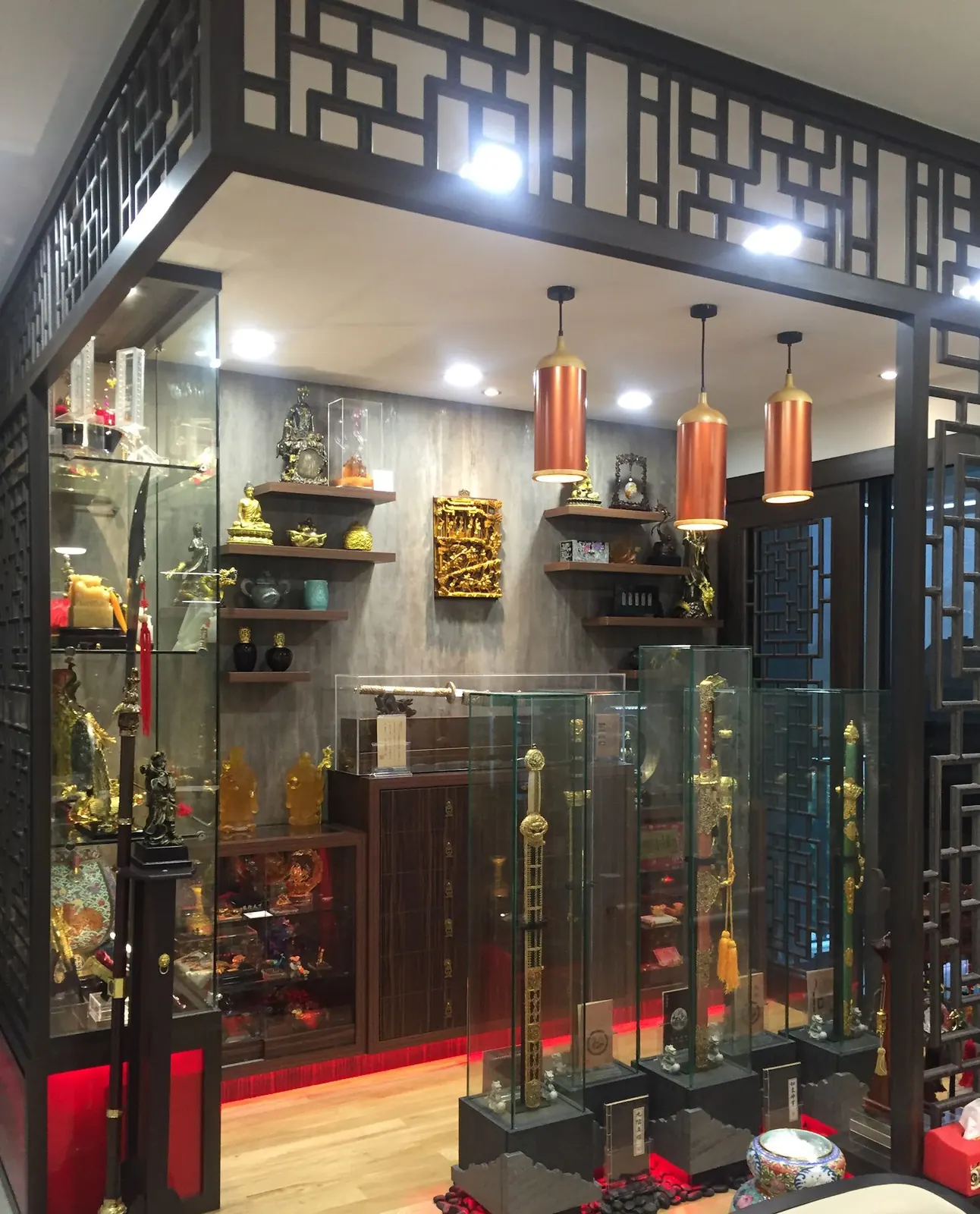 Riversound Condo lattice display cabinet with glass cases